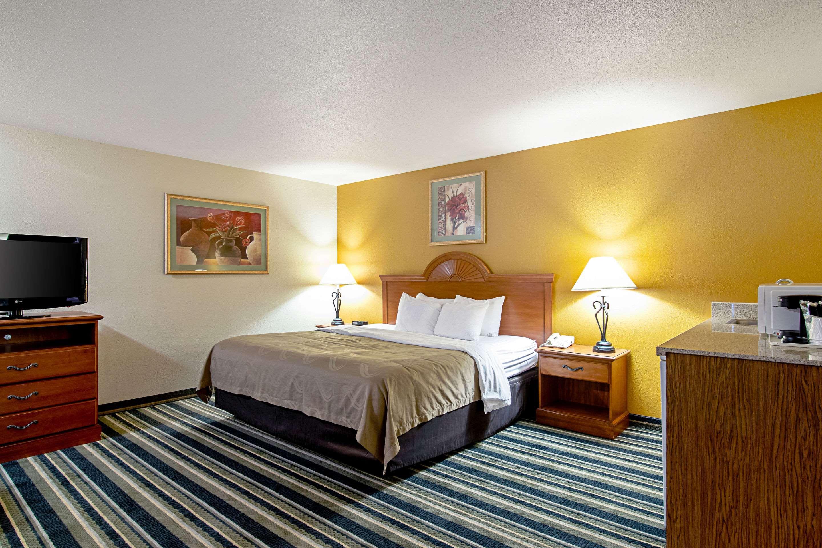 Quality Inn Huron Exteriér fotografie