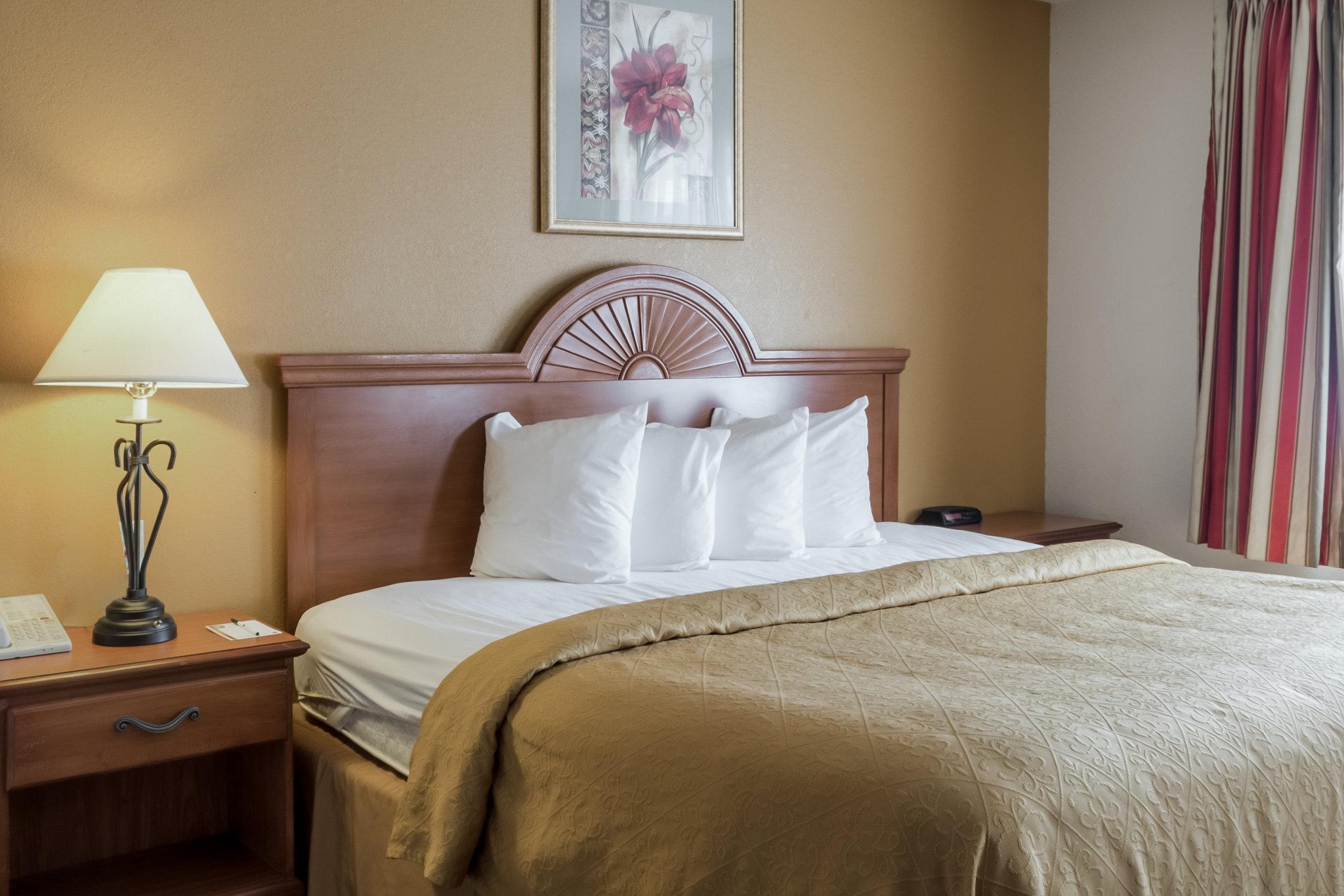 Quality Inn Huron Exteriér fotografie