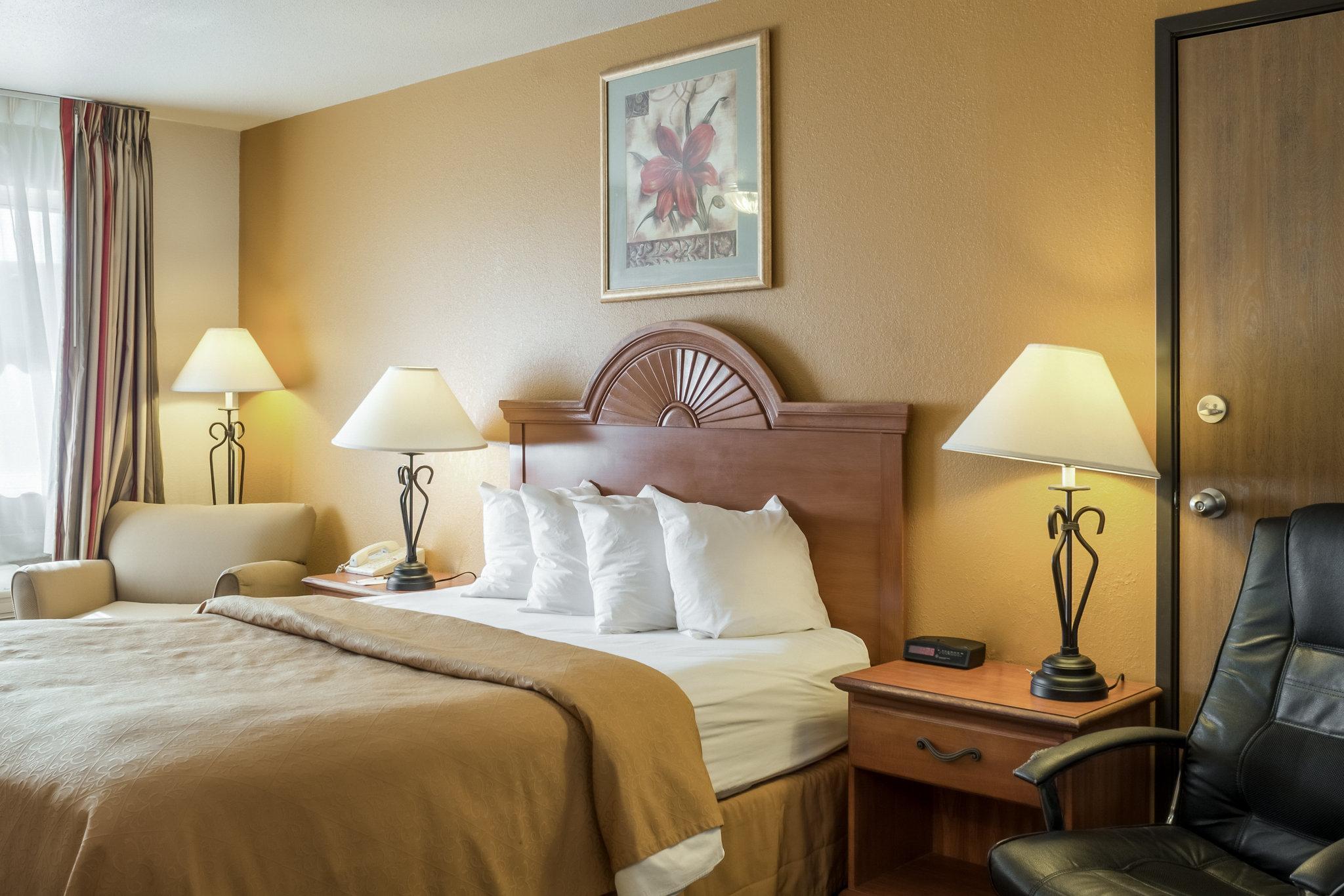 Quality Inn Huron Exteriér fotografie